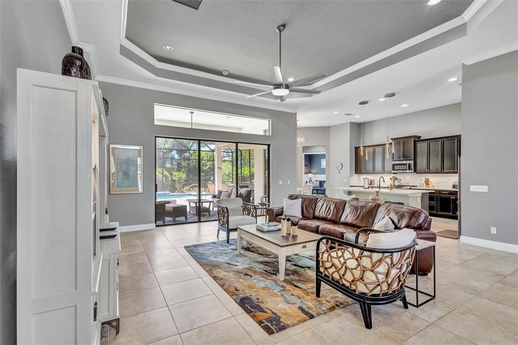 Activo con contrato: $1,150,000 (3 camas, 3 baños, 2579 Pies cuadrados)