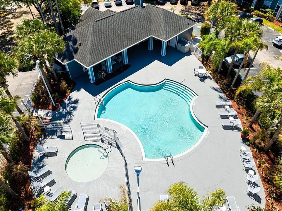 Active With Contract: $124,900 (1 beds, 1 baths, 701 Square Feet)