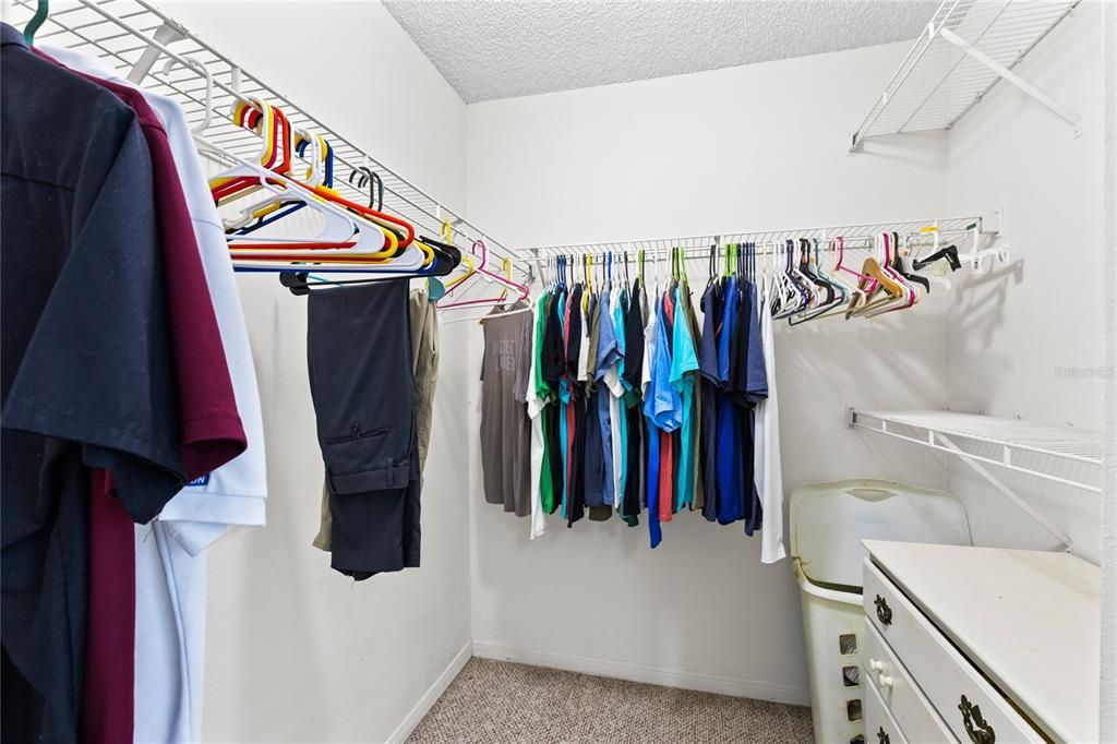 Active With Contract: $124,900 (1 beds, 1 baths, 701 Square Feet)