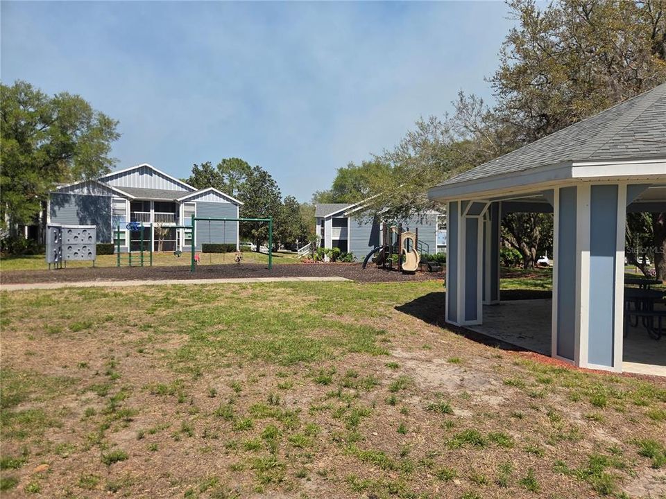 Active With Contract: $124,900 (1 beds, 1 baths, 701 Square Feet)