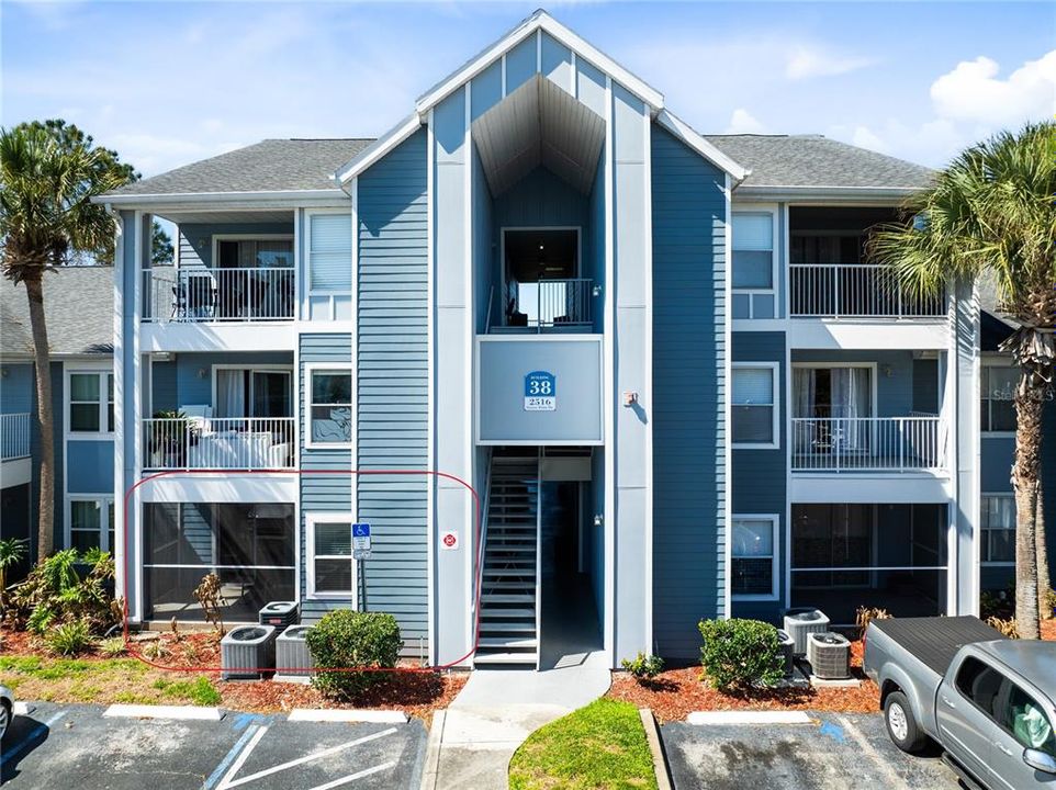 Active With Contract: $124,900 (1 beds, 1 baths, 701 Square Feet)