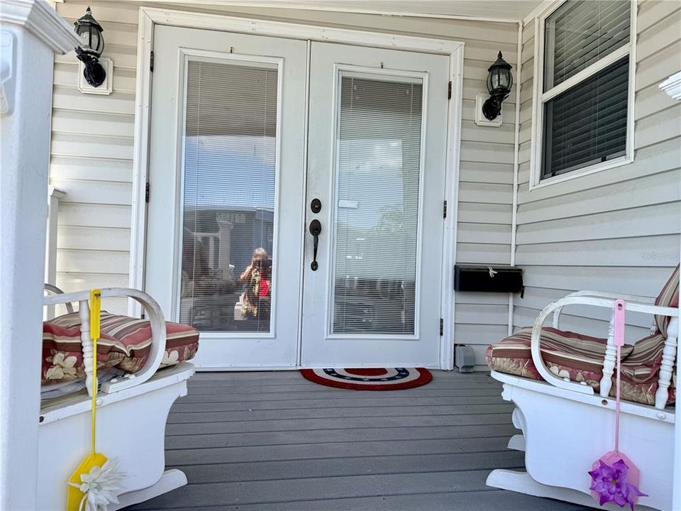 Active With Contract: $99,000 (2 beds, 1 baths, 852 Square Feet)