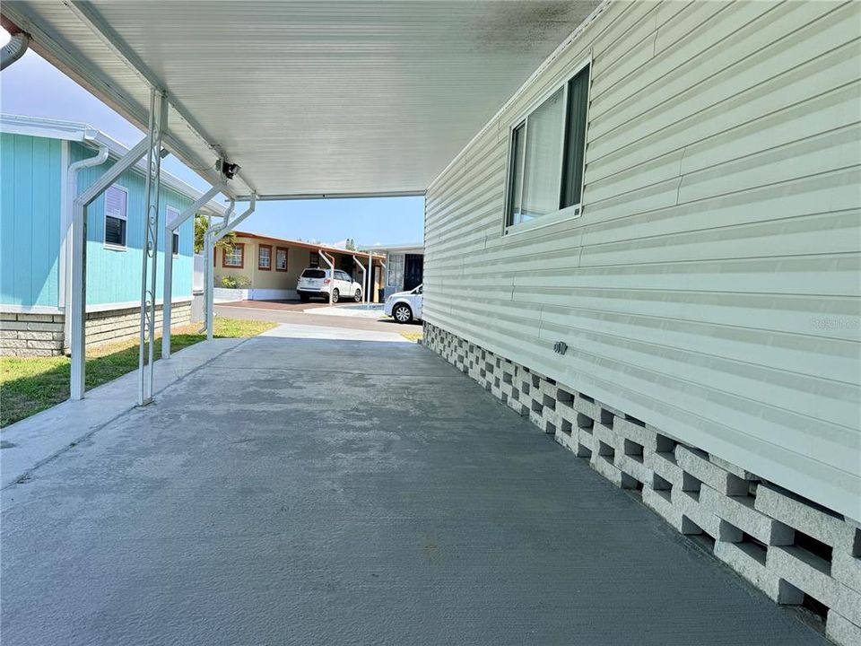 Active With Contract: $99,000 (2 beds, 1 baths, 852 Square Feet)