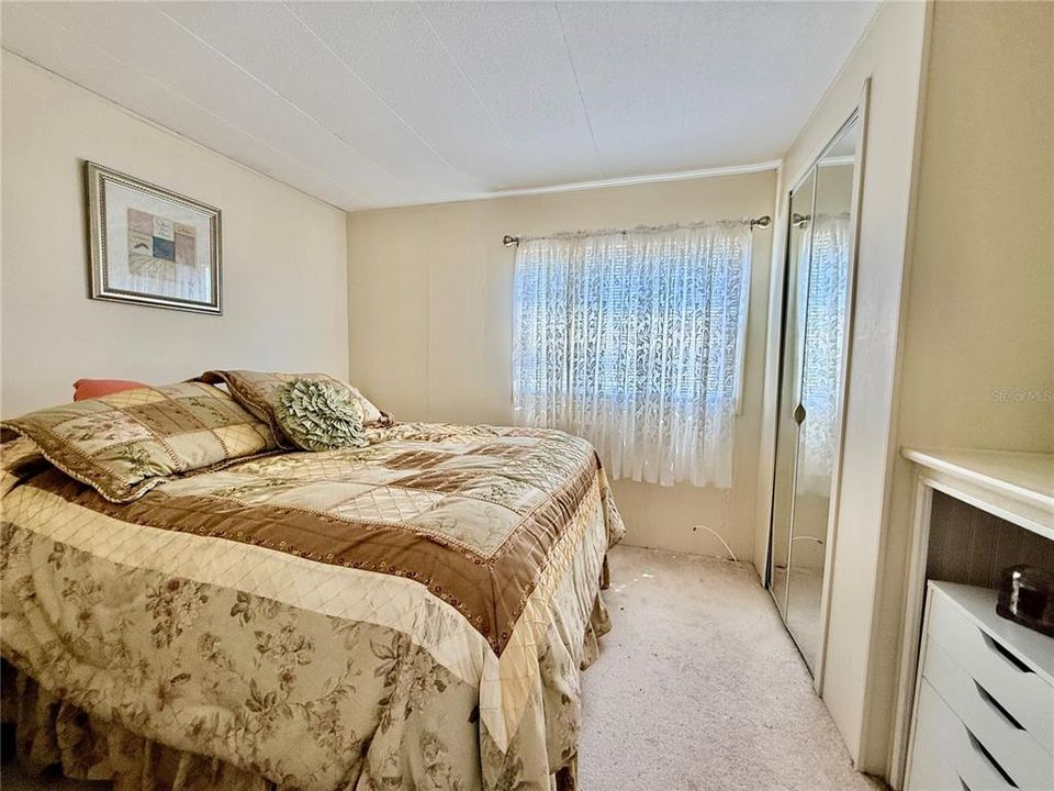 Active With Contract: $99,000 (2 beds, 1 baths, 852 Square Feet)