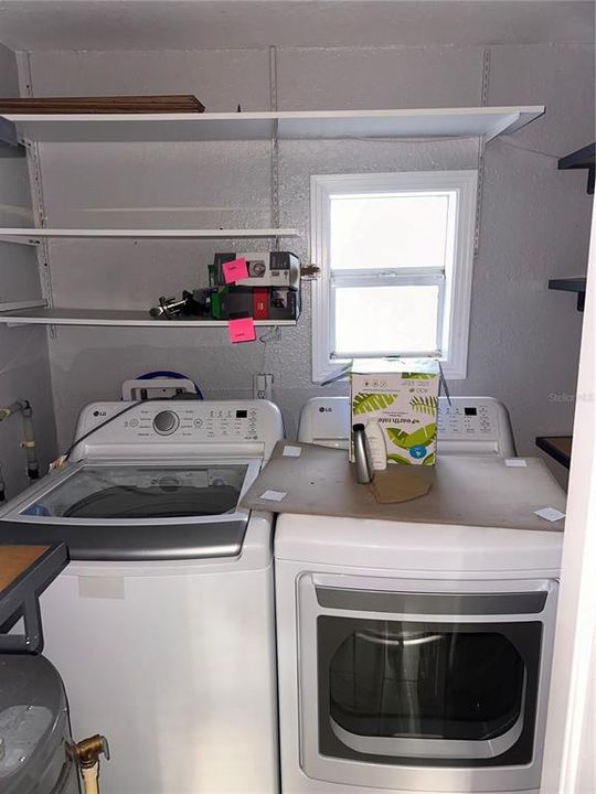 Active With Contract: $142,000 (2 beds, 1 baths, 837 Square Feet)
