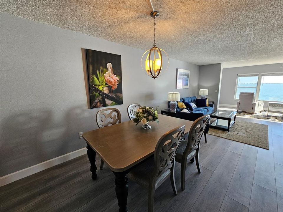 For Sale: $250,000 (1 beds, 1 baths, 1170 Square Feet)