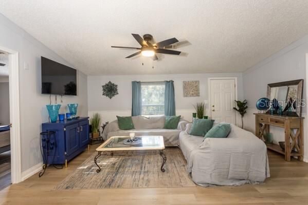 Active With Contract: $273,500 (2 beds, 2 baths, 960 Square Feet)