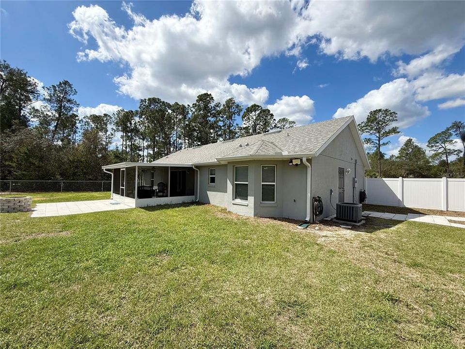 En Venta: $429,900 (3 camas, 2 baños, 1618 Pies cuadrados)