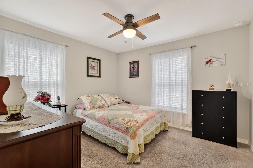 En Venta: $429,900 (3 camas, 2 baños, 1618 Pies cuadrados)