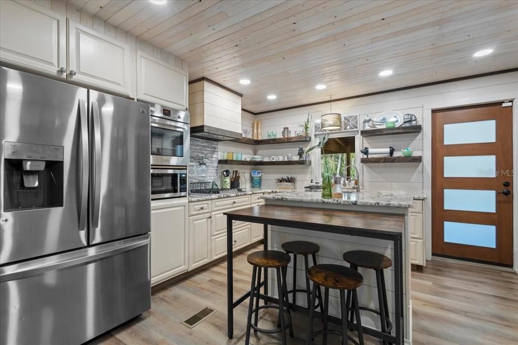 En Venta: $343,000 (3 camas, 2 baños, 936 Pies cuadrados)