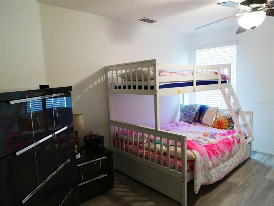 En Venta: $350,000 (3 camas, 2 baños, 1758 Pies cuadrados)