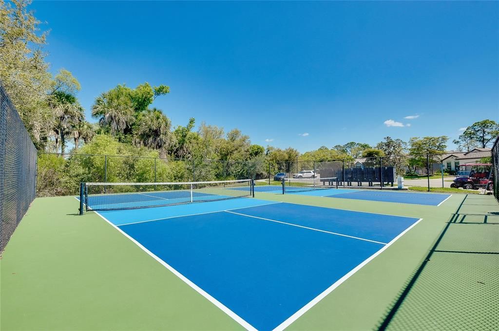 Active With Contract: $339,000 (2 beds, 2 baths, 1515 Square Feet)