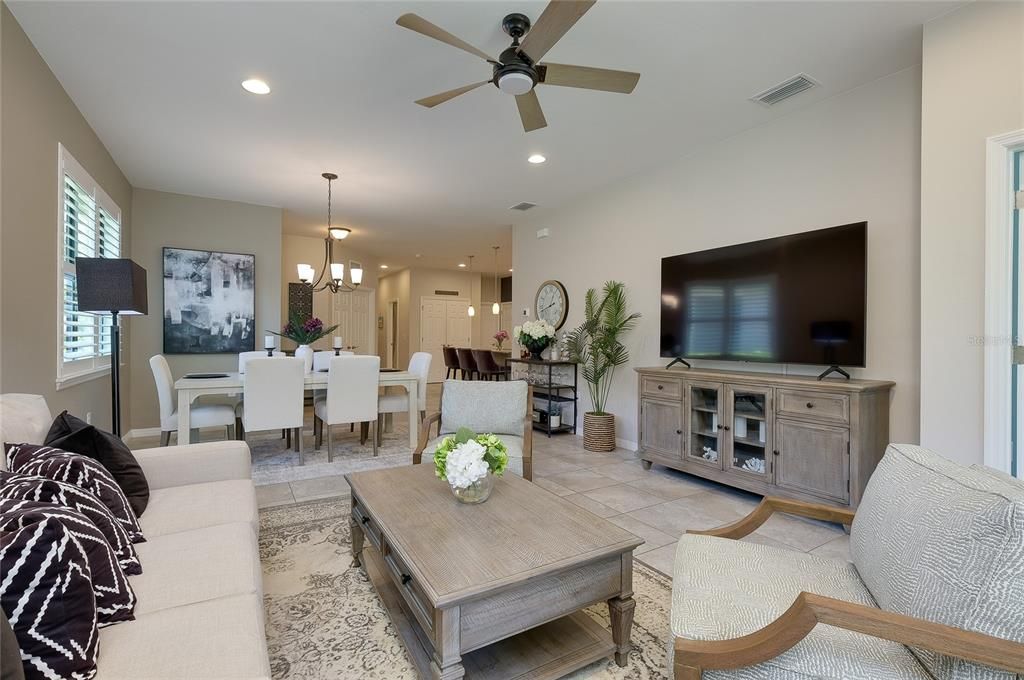 Active With Contract: $339,000 (2 beds, 2 baths, 1515 Square Feet)