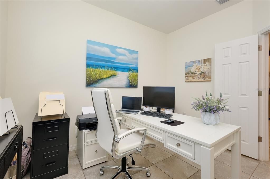 Active With Contract: $339,000 (2 beds, 2 baths, 1515 Square Feet)
