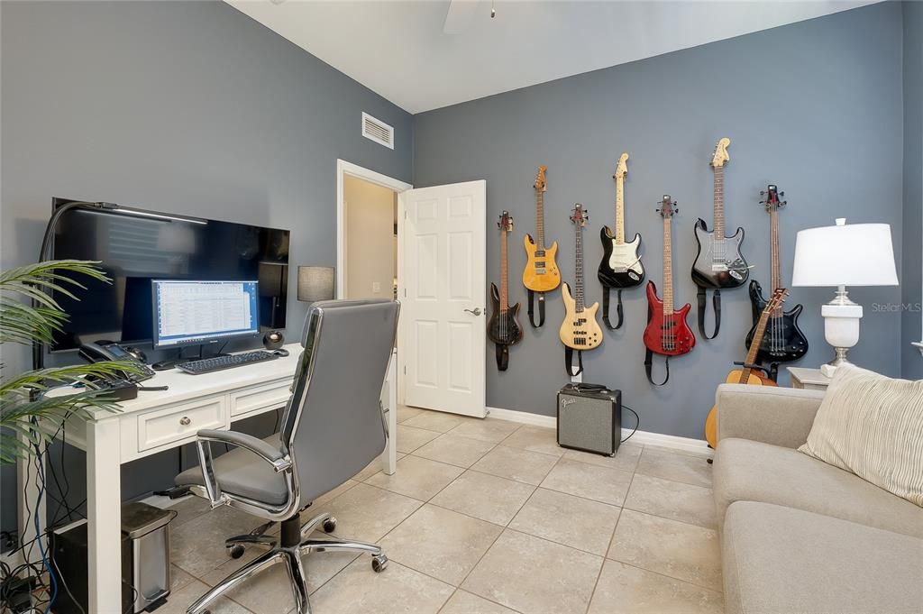Active With Contract: $339,000 (2 beds, 2 baths, 1515 Square Feet)