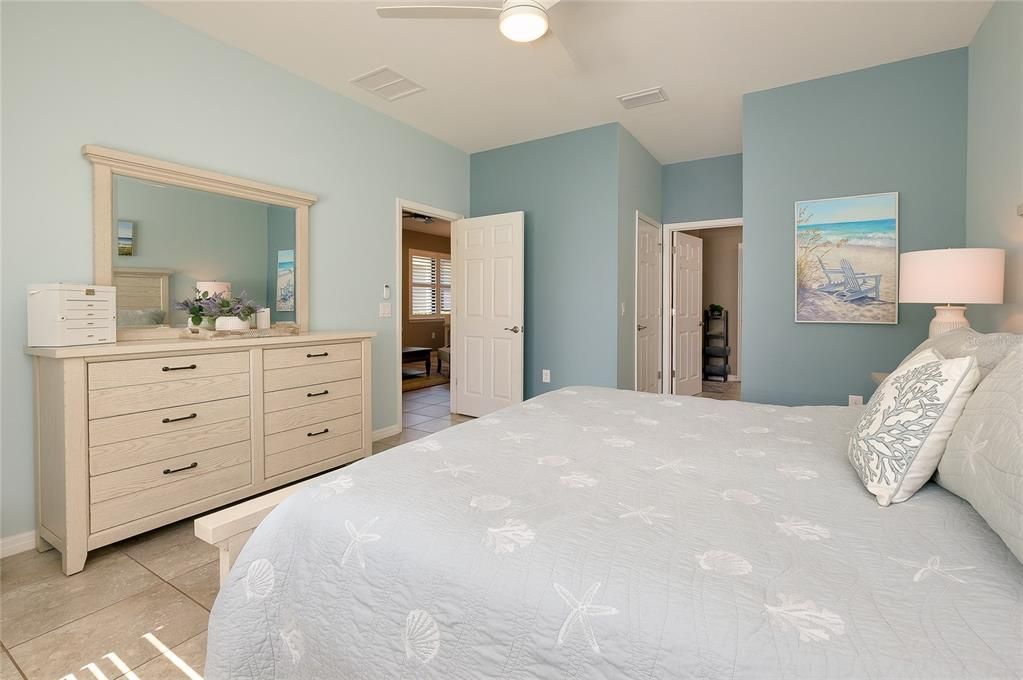 Active With Contract: $339,000 (2 beds, 2 baths, 1515 Square Feet)