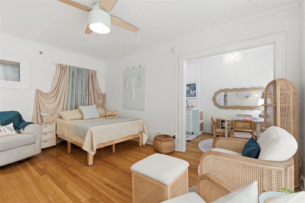 Activo con contrato: $199,000 (0 camas, 1 baños, 425 Pies cuadrados)