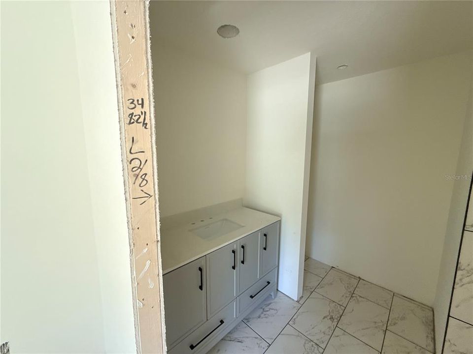 На продажу: $259,000 (3 спален, 2 ванн, 1173 Квадратных фут)