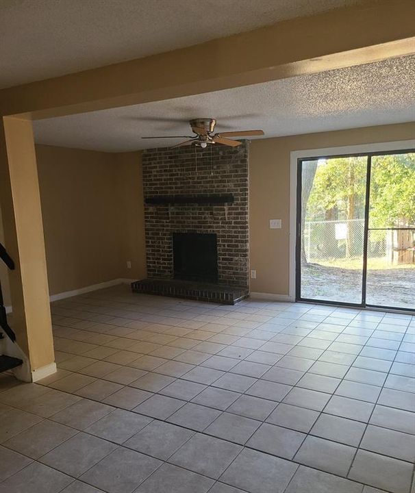 En Venta: $135,000 (3 camas, 2 baños, 1260 Pies cuadrados)