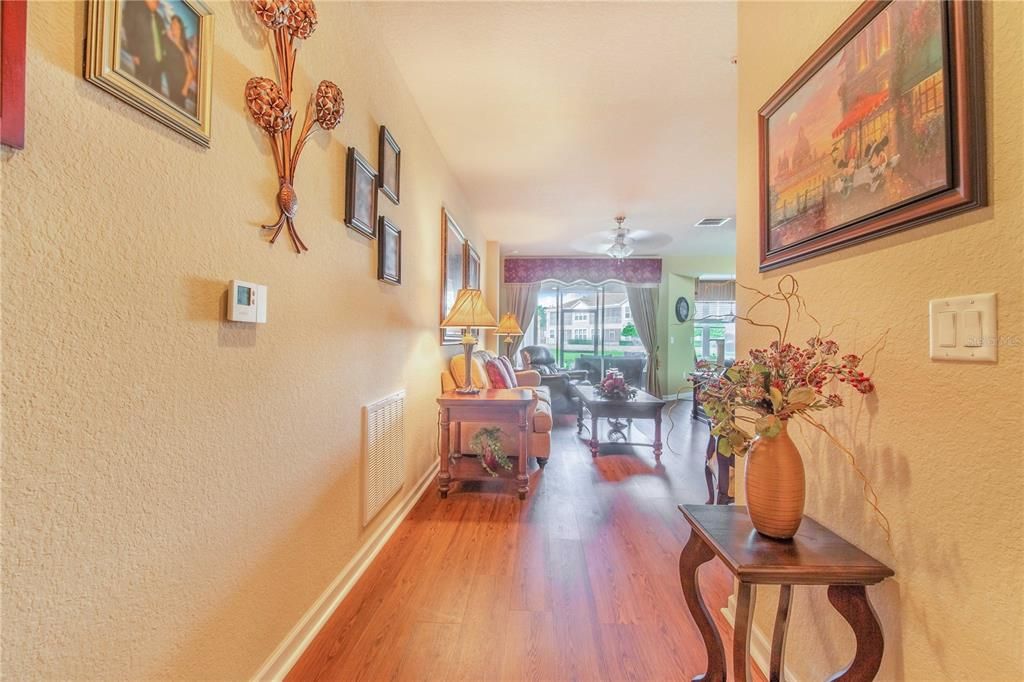 На продажу: $250,000 (2 спален, 2 ванн, 1435 Квадратных фут)