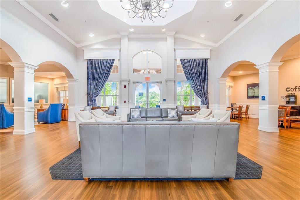 На продажу: $250,000 (2 спален, 2 ванн, 1435 Квадратных фут)