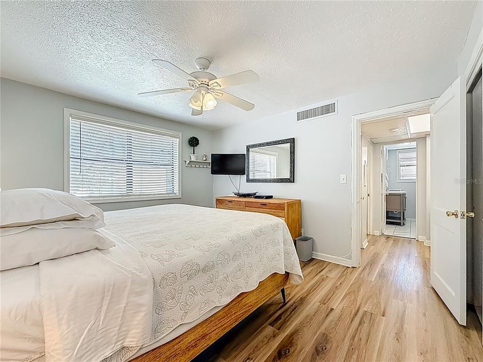 En Venta: $450,000 (2 camas, 1 baños, 770 Pies cuadrados)
