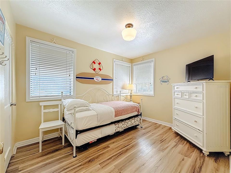 En Venta: $450,000 (2 camas, 1 baños, 770 Pies cuadrados)