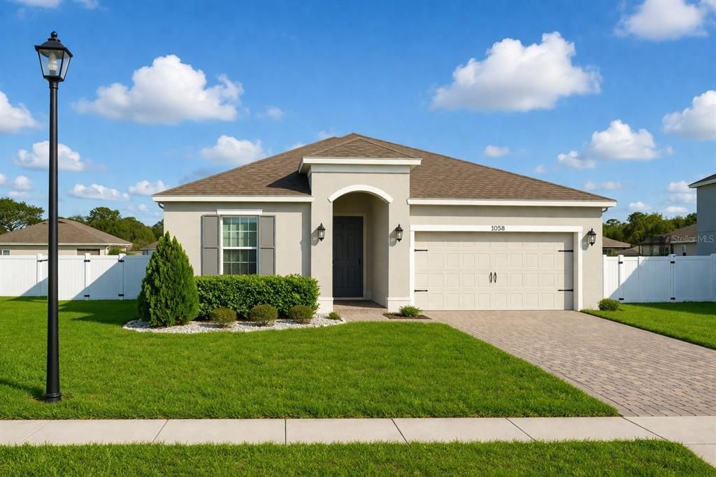 Recently Sold: $369,900 (4 beds, 2 baths, 2072 Square Feet)