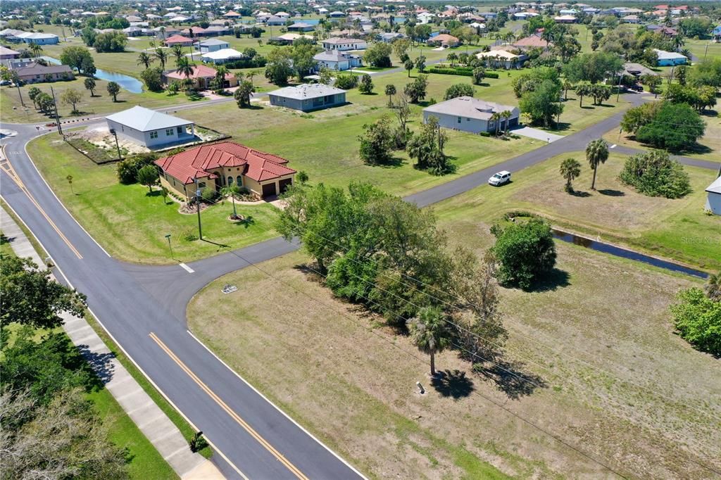 На продажу: $47,000 (0.23 acres)