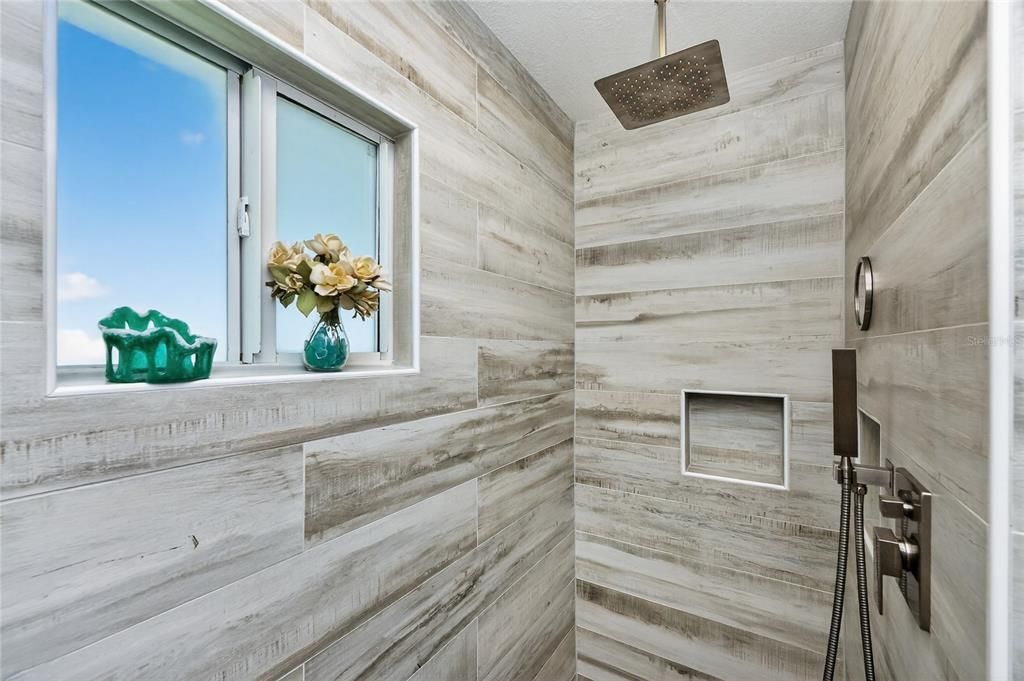 Active With Contract: $849,000 (3 beds, 2 baths, 1884 Square Feet)
