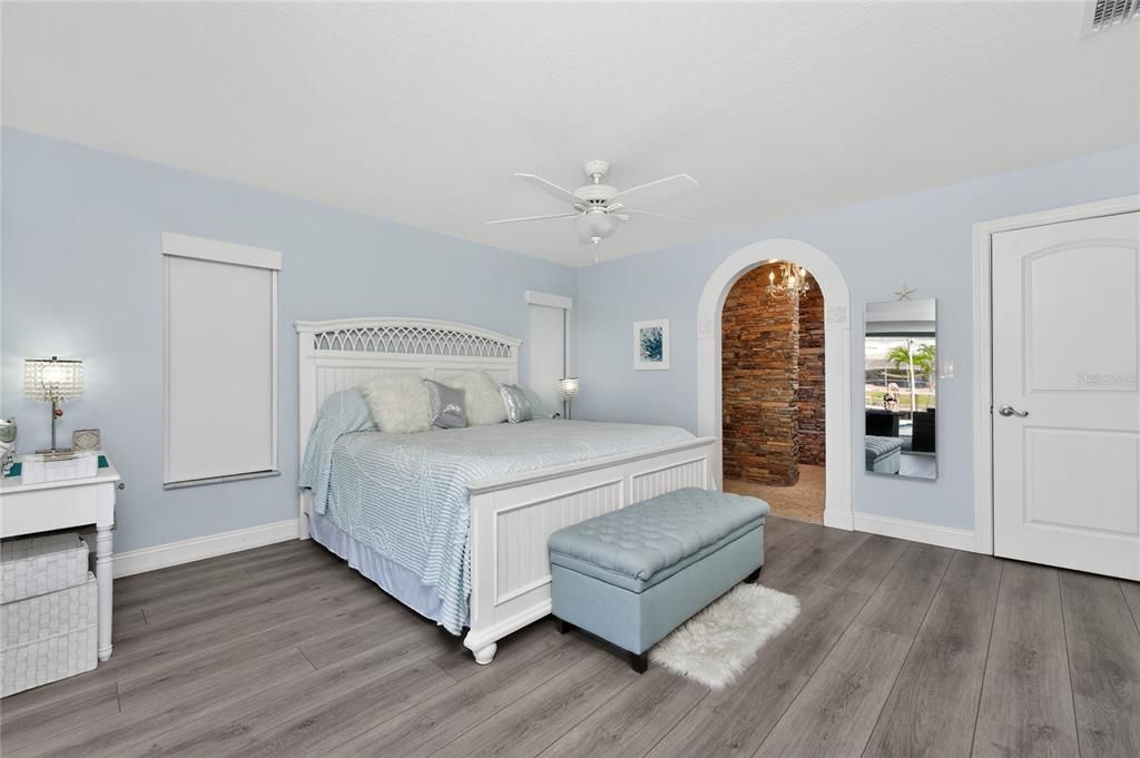 Active With Contract: $849,000 (3 beds, 2 baths, 1884 Square Feet)