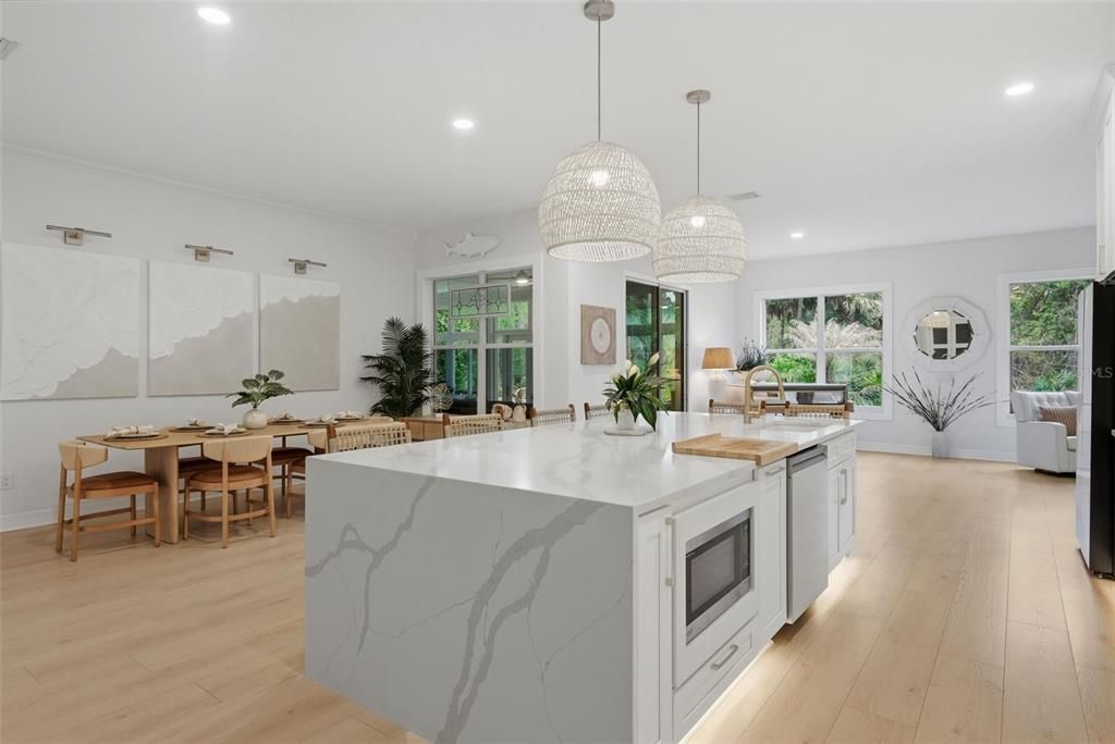 Active With Contract: $675,000 (5 beds, 3 baths, 2594 Square Feet)