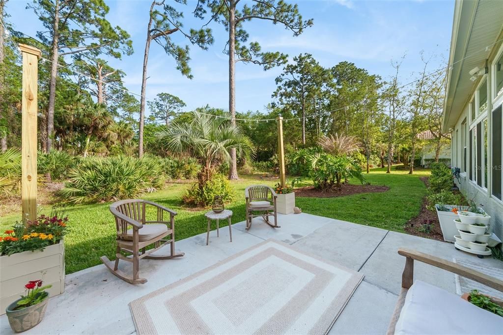 Active With Contract: $675,000 (5 beds, 3 baths, 2594 Square Feet)