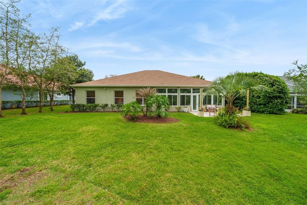 Active With Contract: $675,000 (5 beds, 3 baths, 2594 Square Feet)