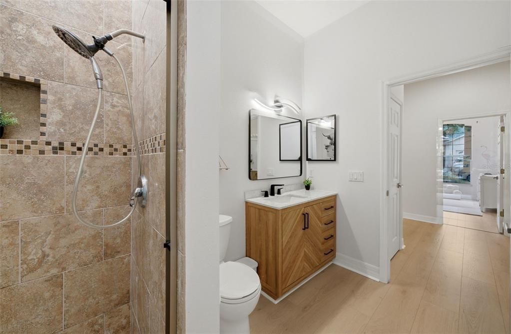 Active With Contract: $675,000 (5 beds, 3 baths, 2594 Square Feet)