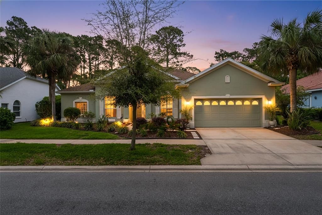 Active With Contract: $675,000 (5 beds, 3 baths, 2594 Square Feet)