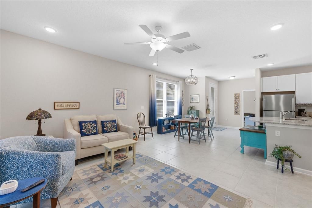 На продажу: $319,700 (3 спален, 2 ванн, 1397 Квадратных фут)