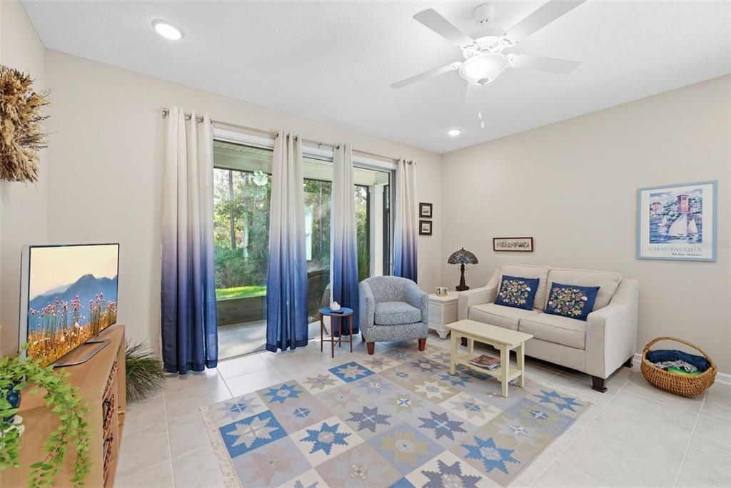 На продажу: $319,700 (3 спален, 2 ванн, 1397 Квадратных фут)