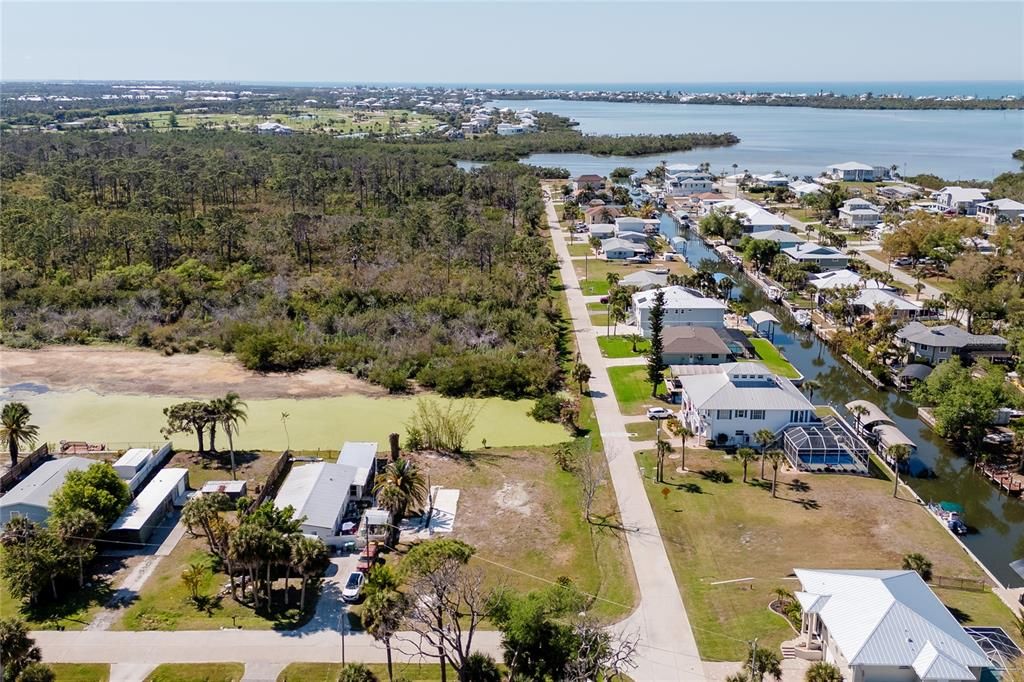 На продажу: $68,495 (0.22 acres)