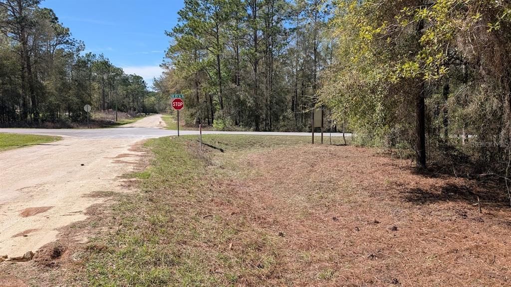 На продажу: $99,000 (1.14 acres)