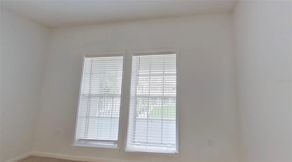 For Sale: $335,000 (1 beds, 1 baths, 830 Square Feet)