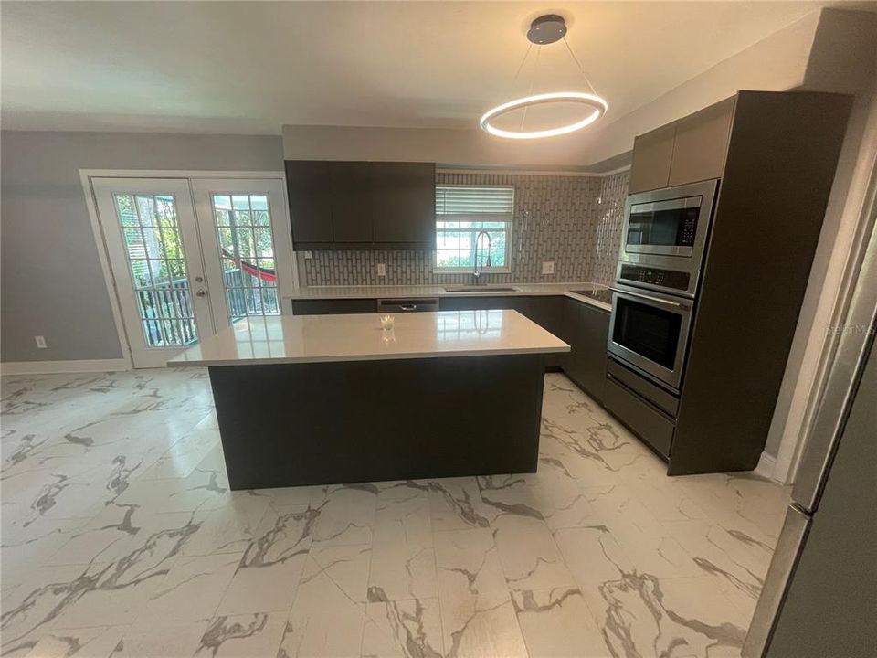 For Sale: $314,900 (3 beds, 2 baths, 1692 Square Feet)