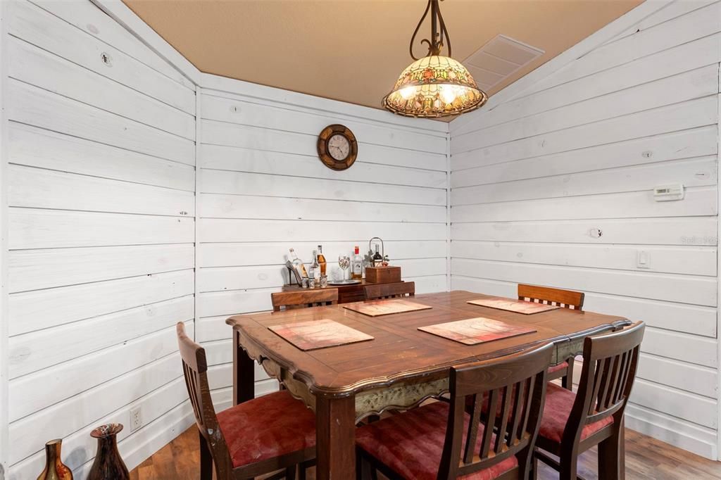 En Venta: $1,799,000 (8 camas, 4 baños, 4450 Pies cuadrados)