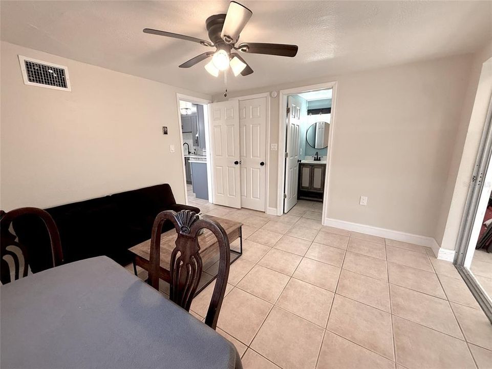 En Venta: $419,000 (4 camas, 0 baños, 1224 Pies cuadrados)