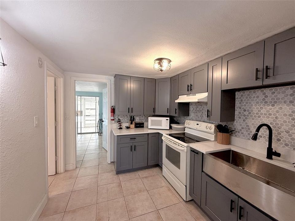 En Venta: $419,000 (4 camas, 0 baños, 1224 Pies cuadrados)