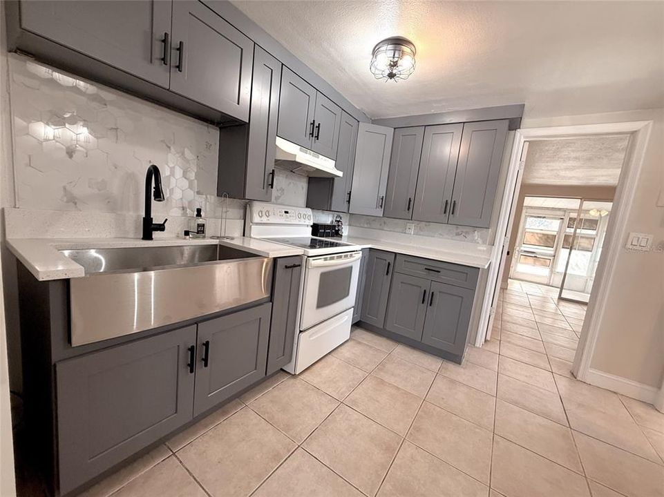 En Venta: $419,000 (4 camas, 0 baños, 1224 Pies cuadrados)