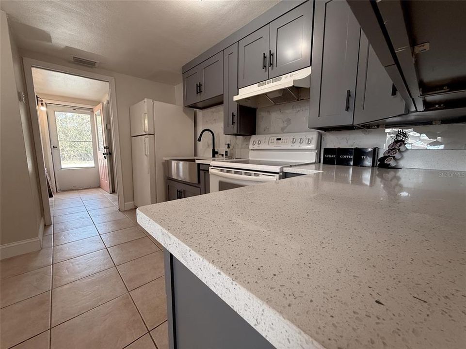 En Venta: $419,000 (4 camas, 0 baños, 1224 Pies cuadrados)