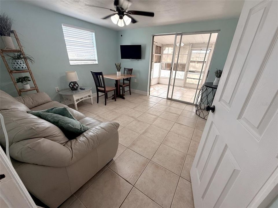 En Venta: $419,000 (4 camas, 0 baños, 1224 Pies cuadrados)