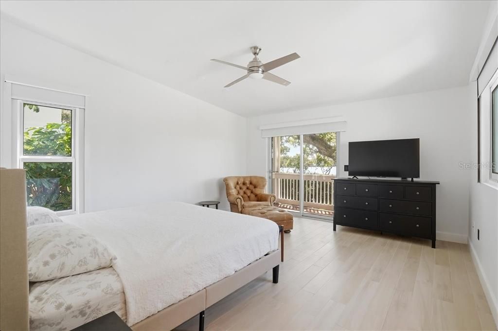 For Sale: $1,950,000 (5 beds, 3 baths, 3391 Square Feet)
