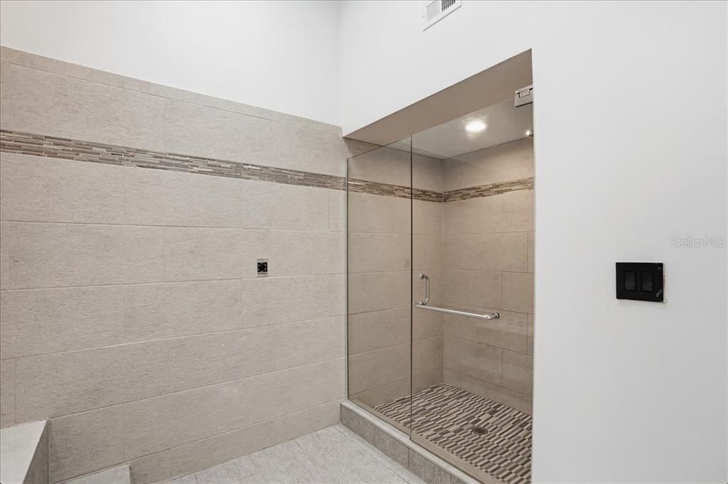 For Sale: $1,950,000 (5 beds, 3 baths, 3391 Square Feet)